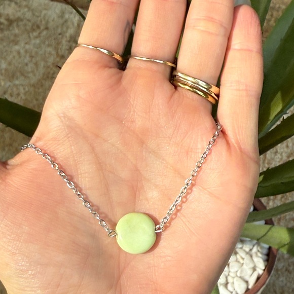 Unique Green Opal split necklace - Picture 2 of 2